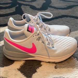 Women’s Nike Zoom Structure 22 Size 6
